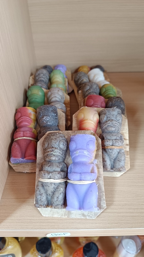 Duo tiki savon, FLORANA