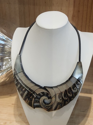 Collier nacre C190, HIRO OU WEN